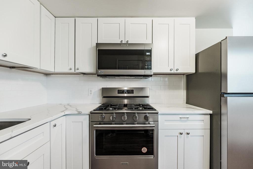 431 CENTRAL AVENUE 2ND FLOOR