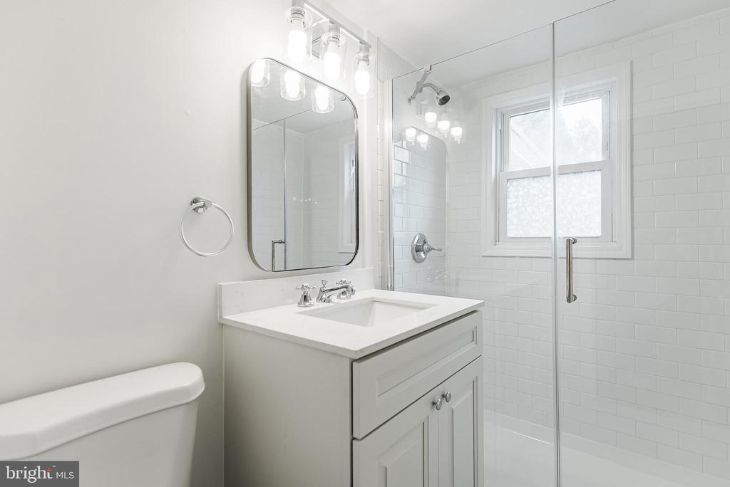 431 CENTRAL AVENUE 2ND FLOOR