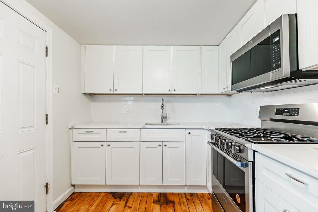 431 CENTRAL AVENUE 2ND FLOOR