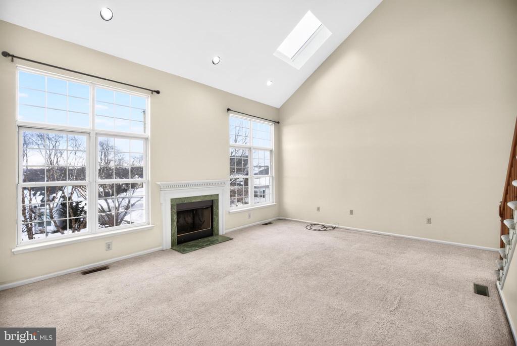 2002 ARCHER COURT