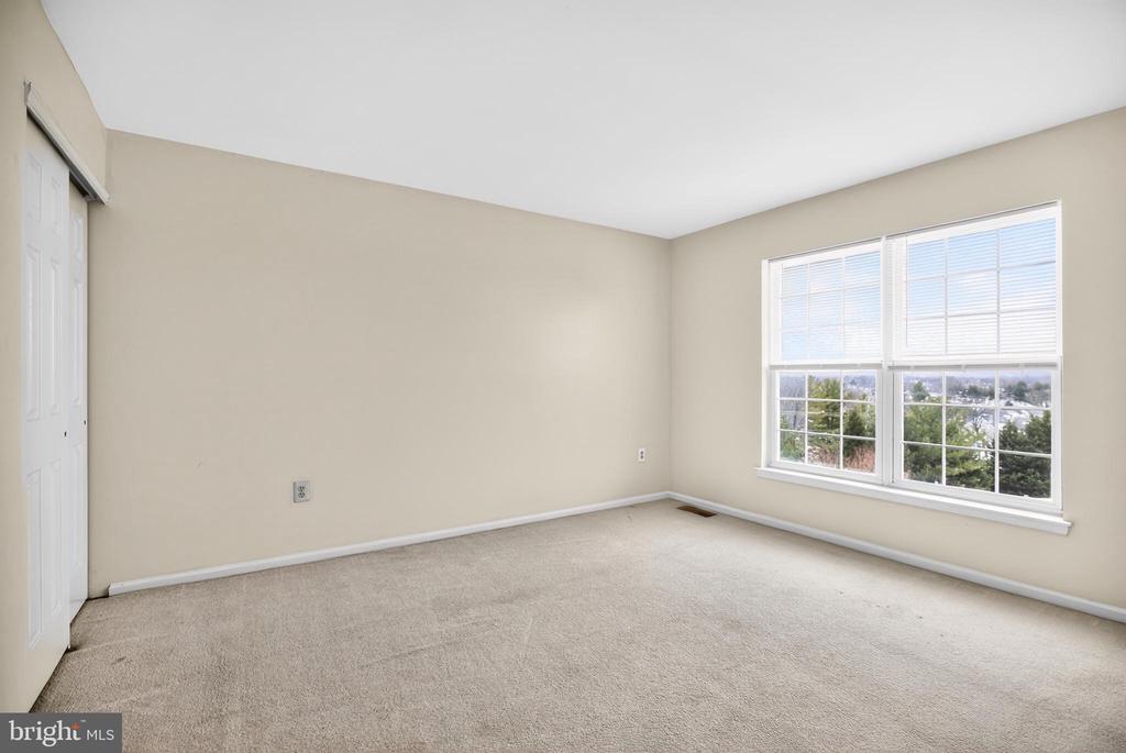 2002 ARCHER COURT