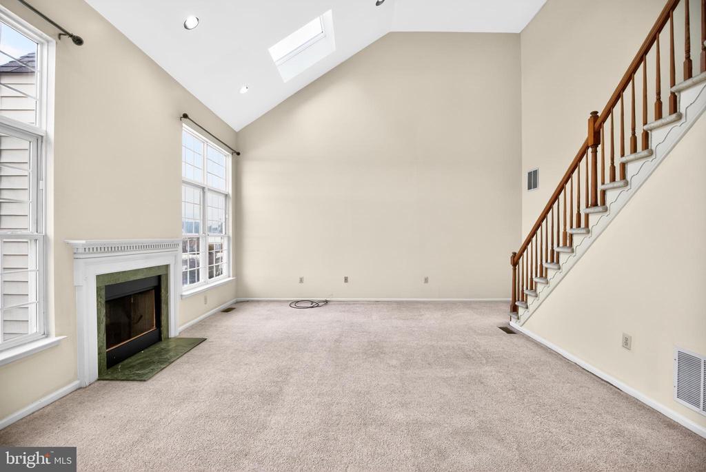 2002 ARCHER COURT