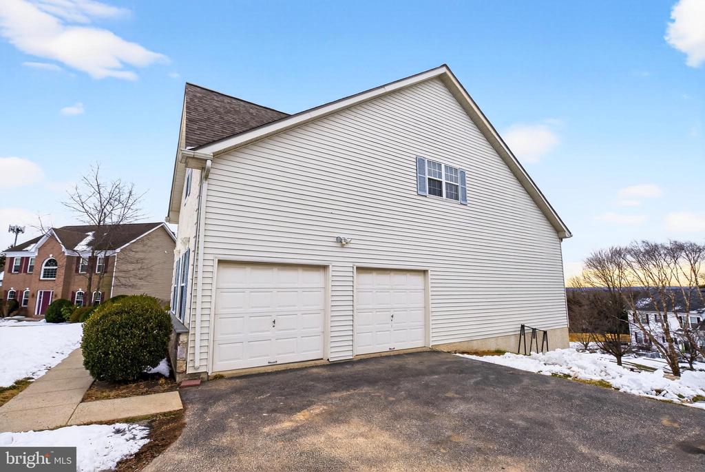 2002 ARCHER COURT