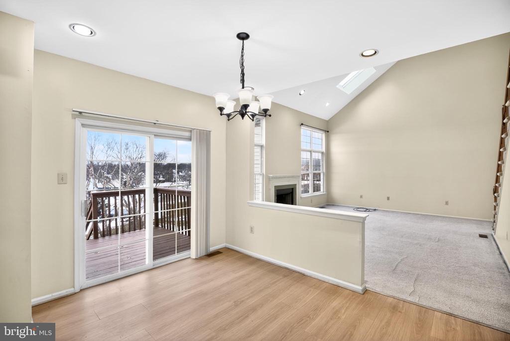 2002 ARCHER COURT