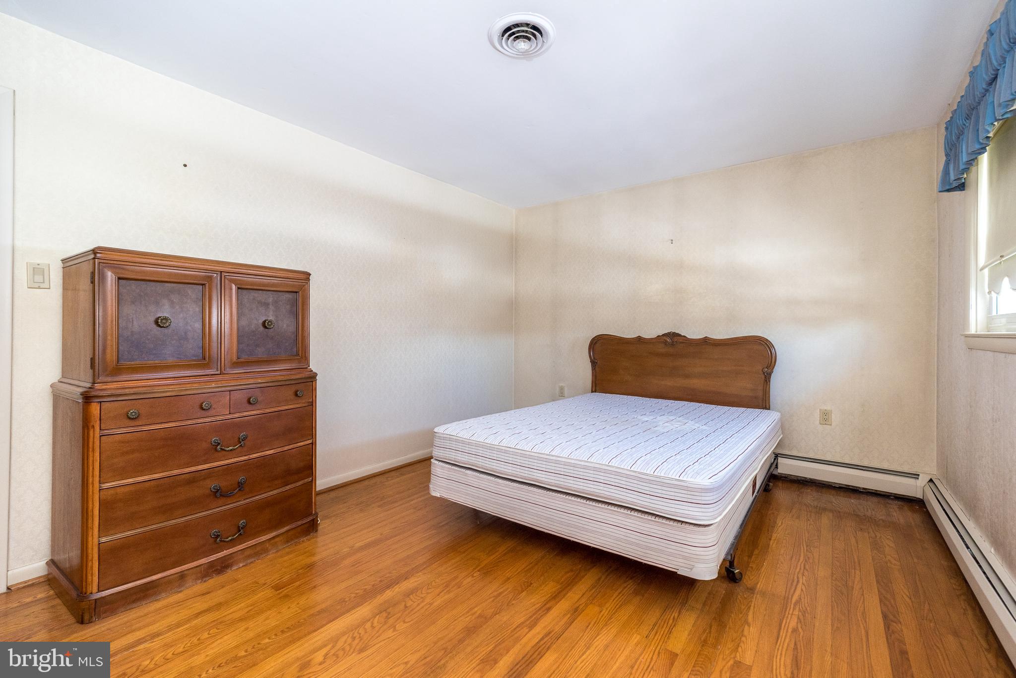908 G AVENUE
