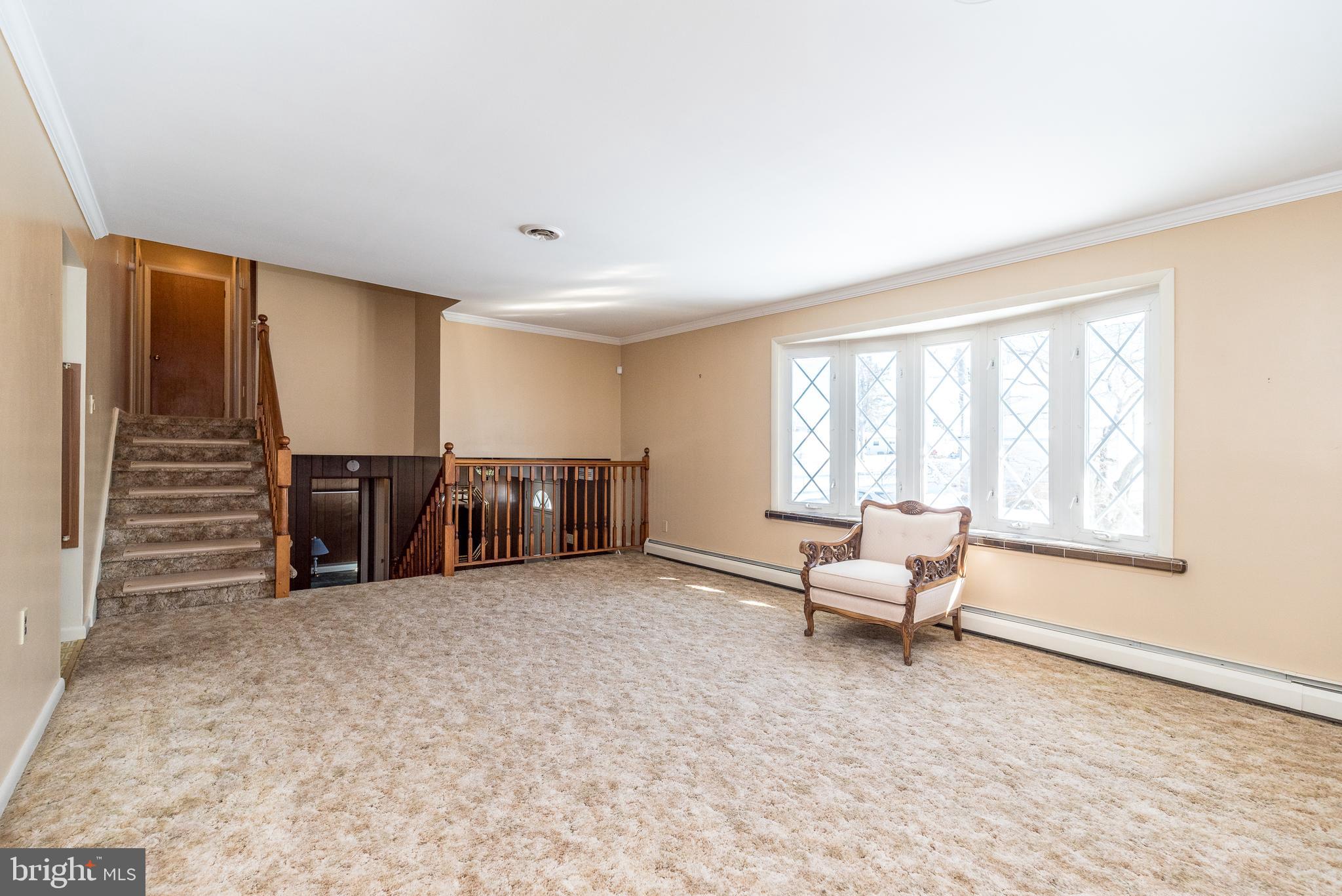 908 G AVENUE