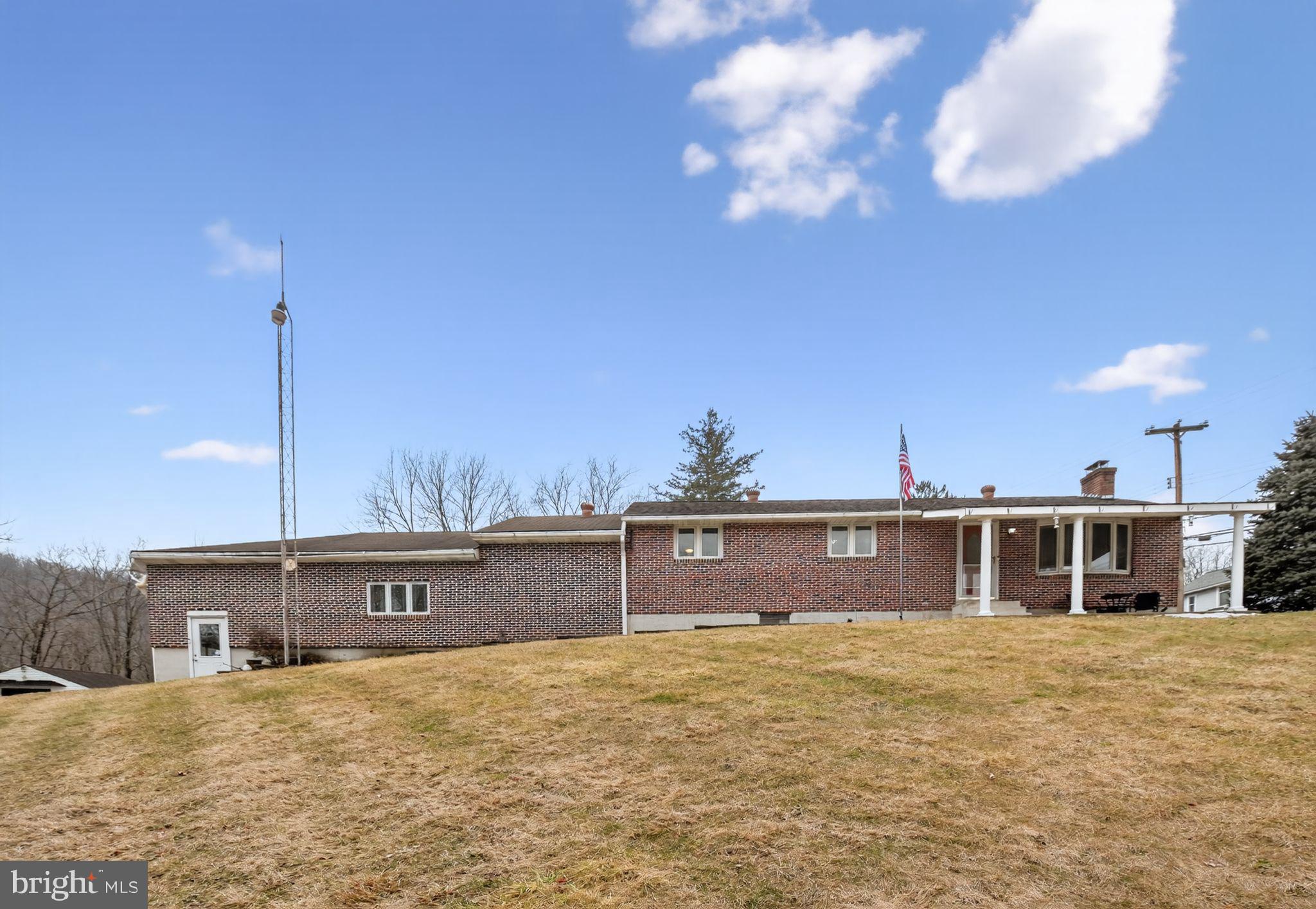 211 SPRING MOUNT ROAD