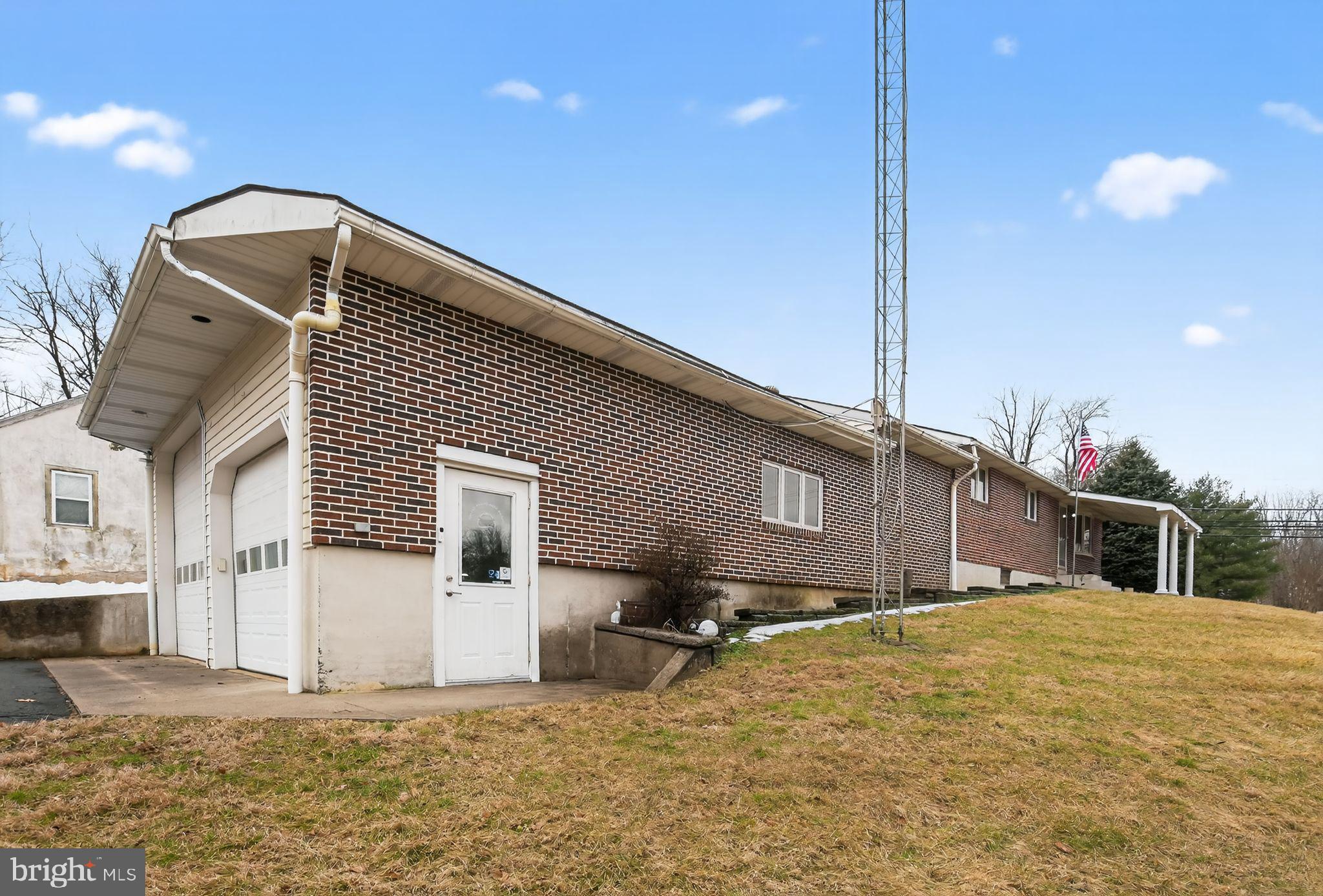 211 SPRING MOUNT ROAD