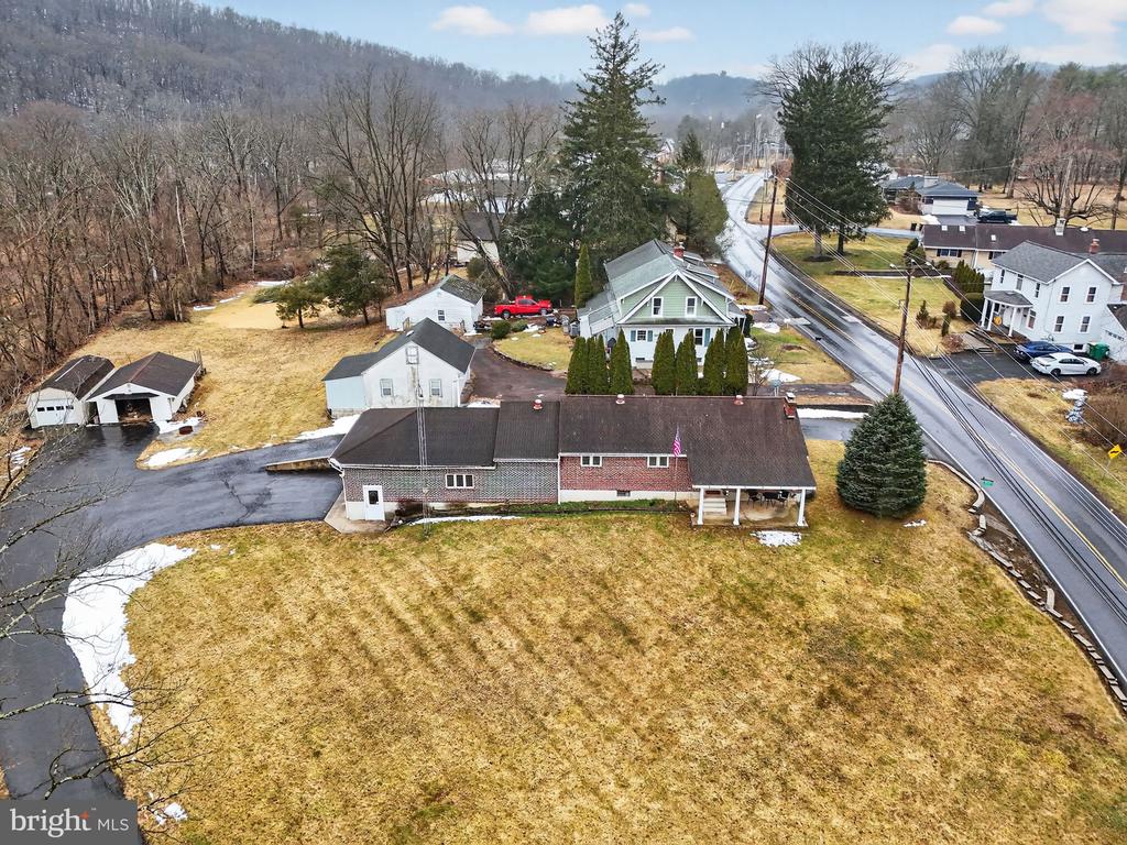 211 SPRING MOUNT ROAD