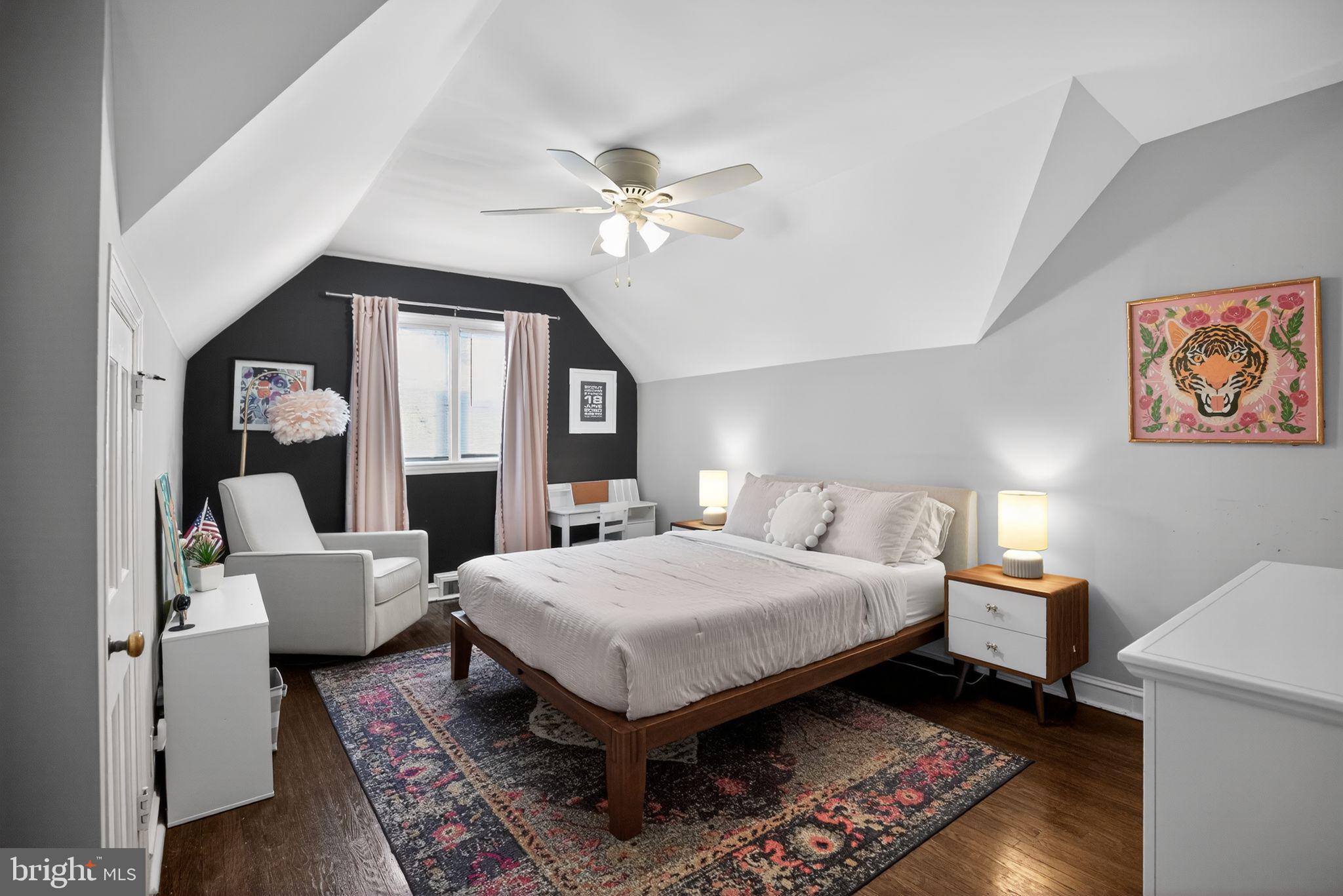 323 W WAVERLY ROAD