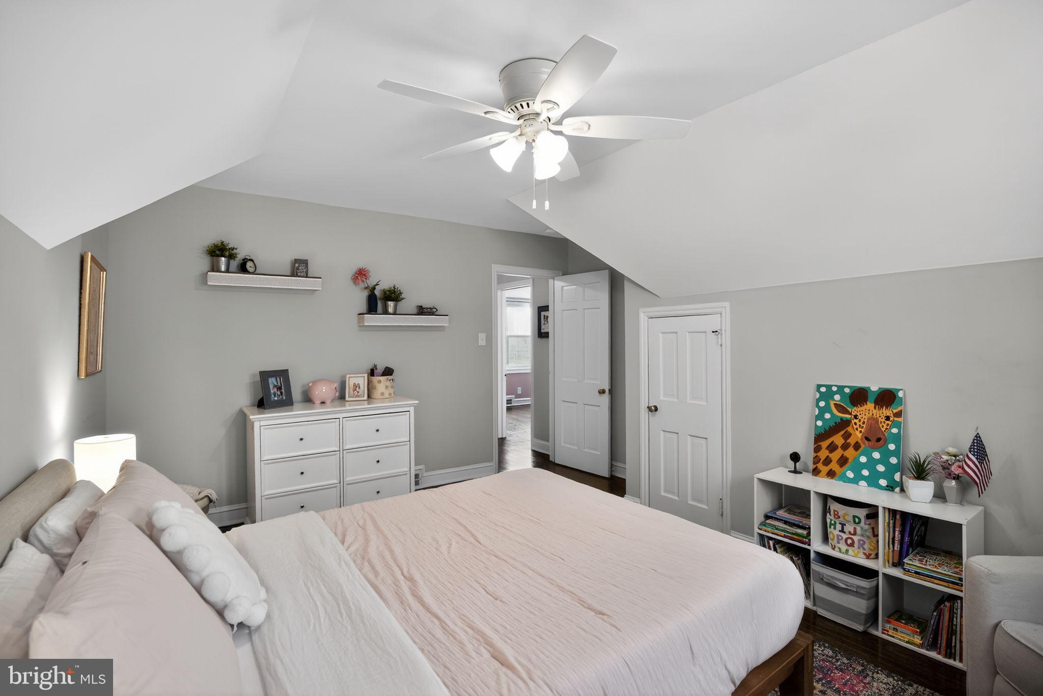 323 W WAVERLY ROAD