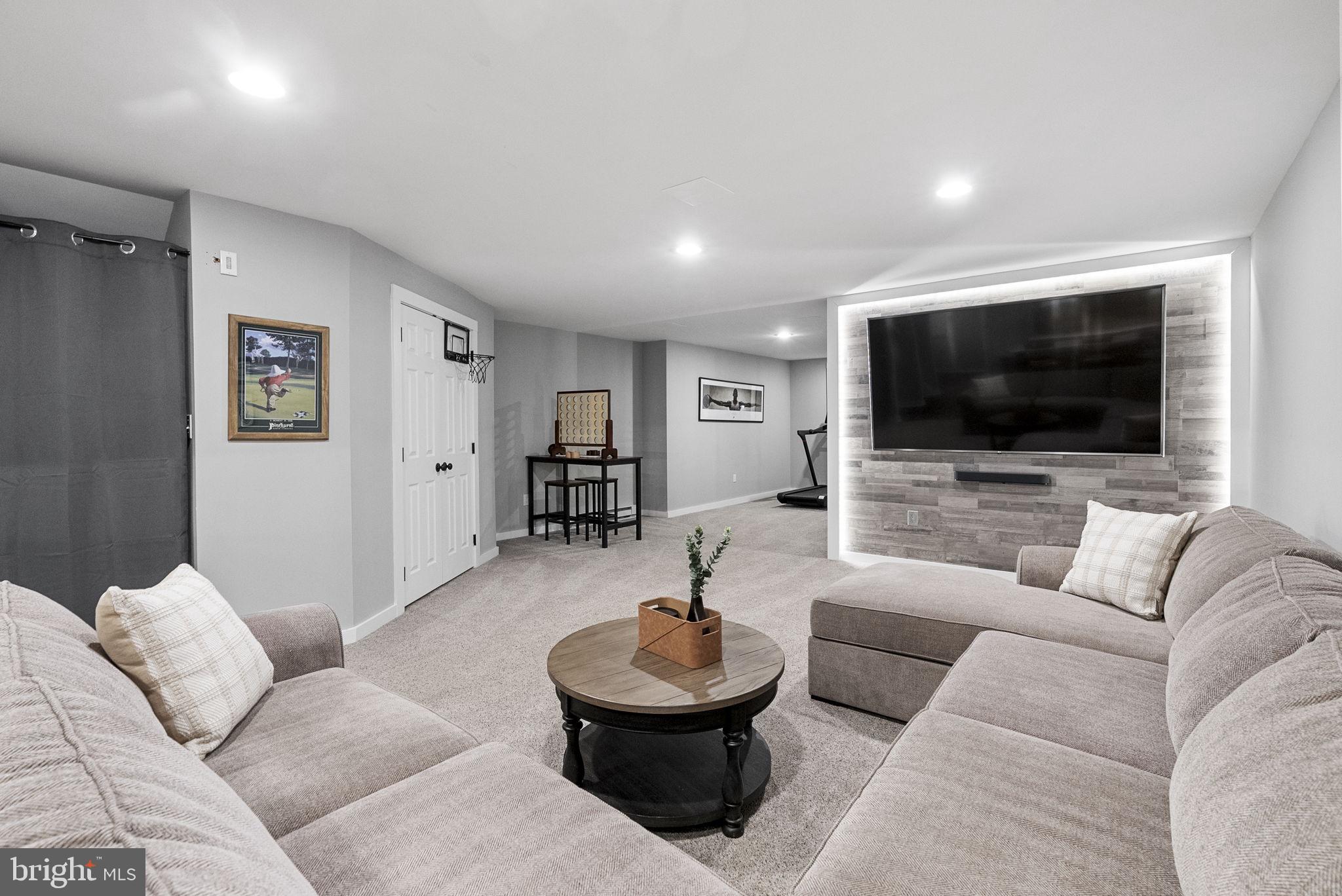 52 ARBOR CIRCLE