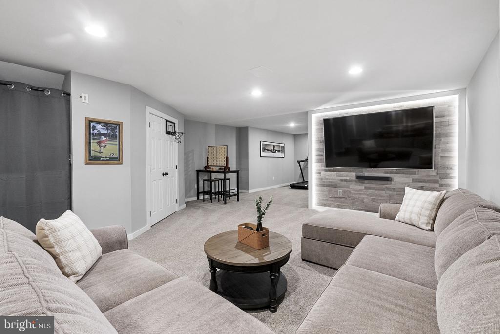 52 ARBOR CIRCLE