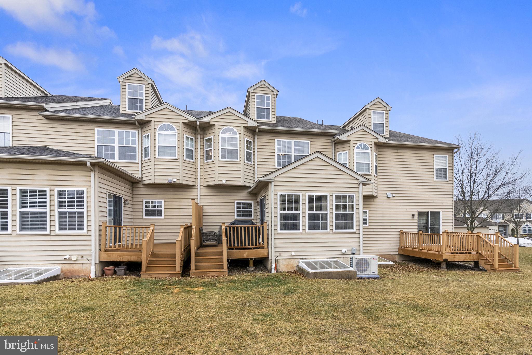 52 ARBOR CIRCLE