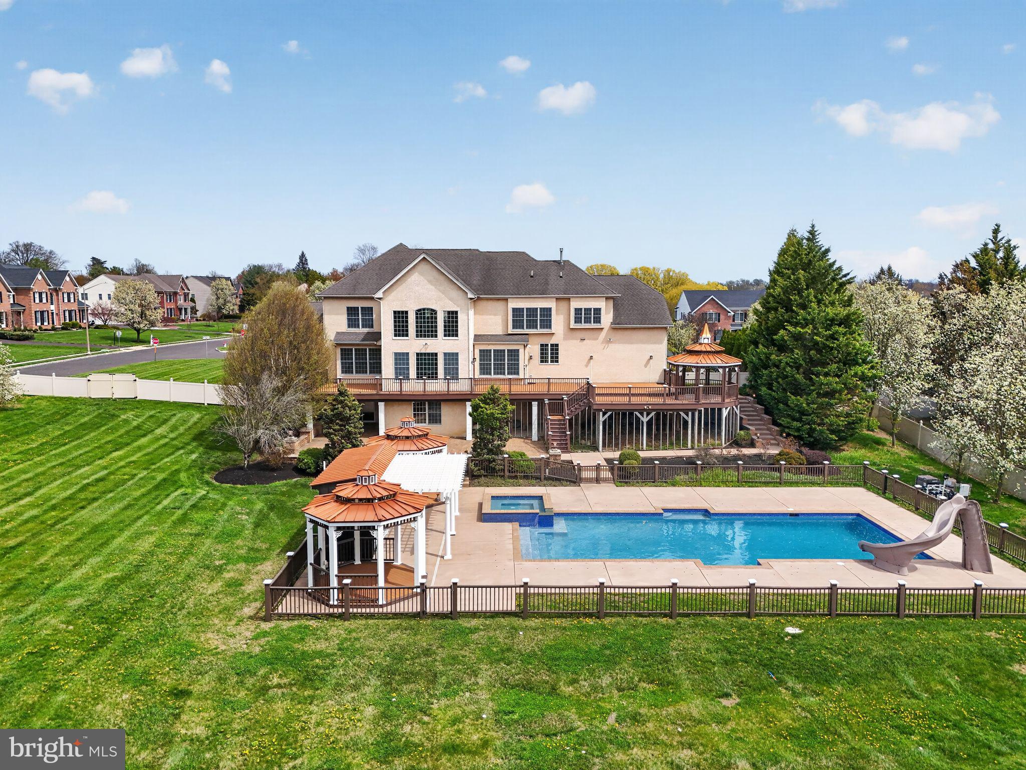 1368 WORTHINGTON COURT