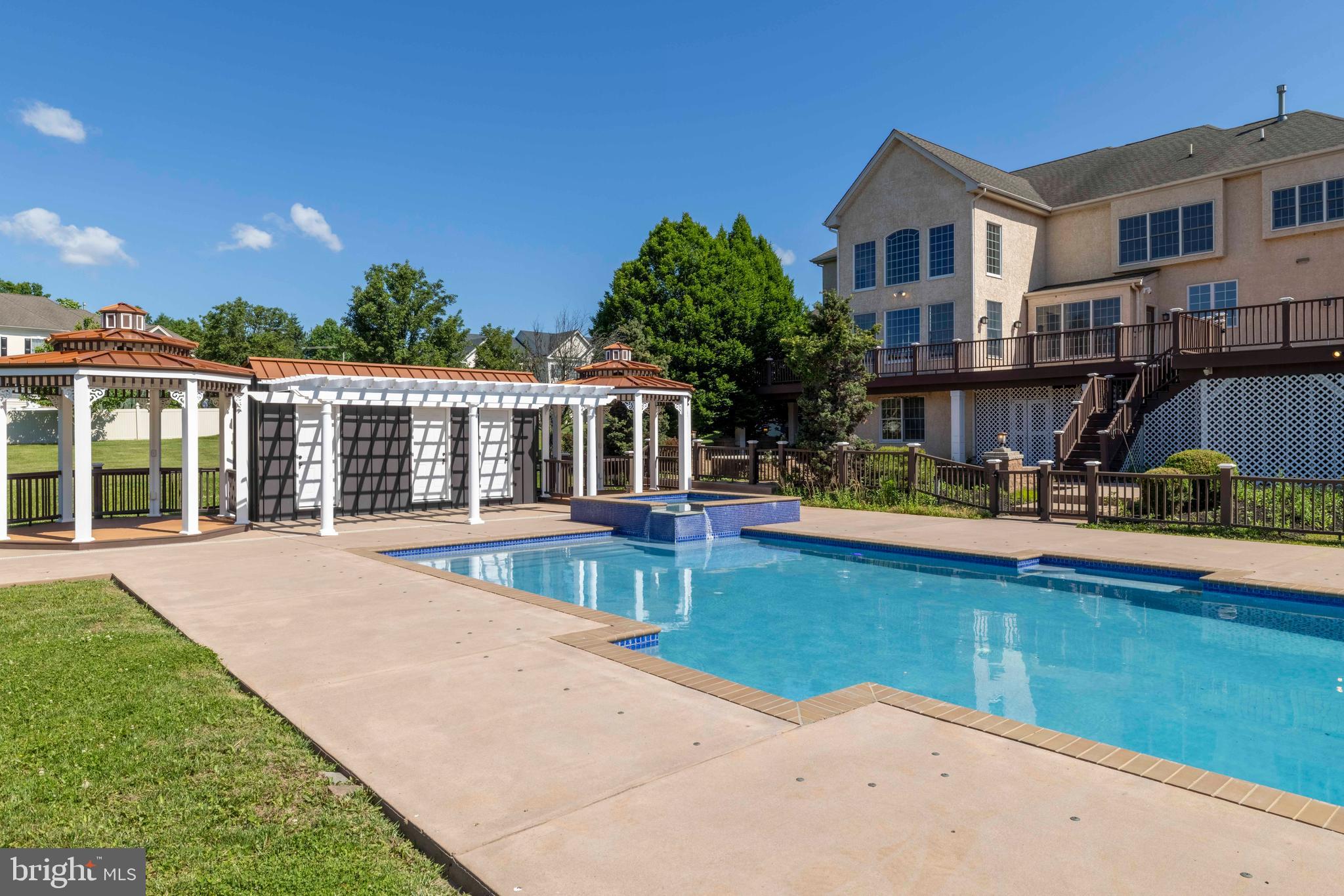 1368 WORTHINGTON COURT