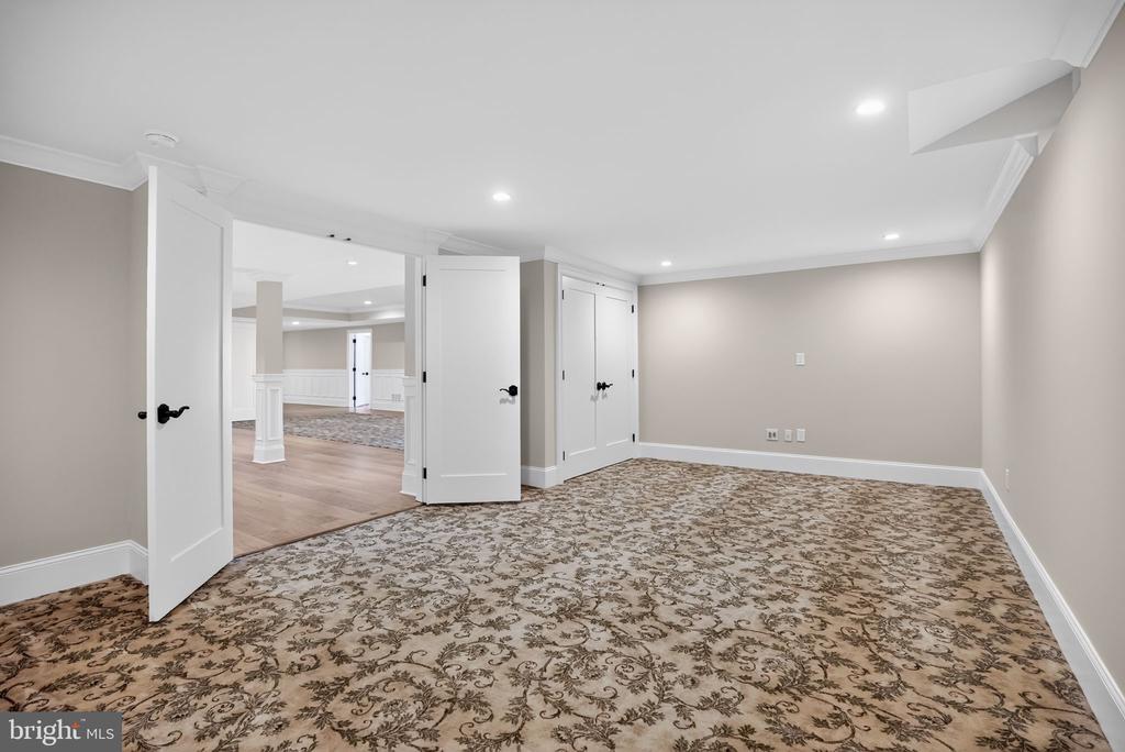 1368 WORTHINGTON COURT