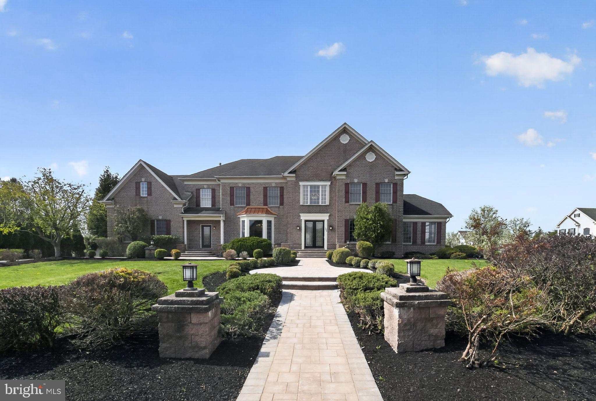 1368 WORTHINGTON COURT