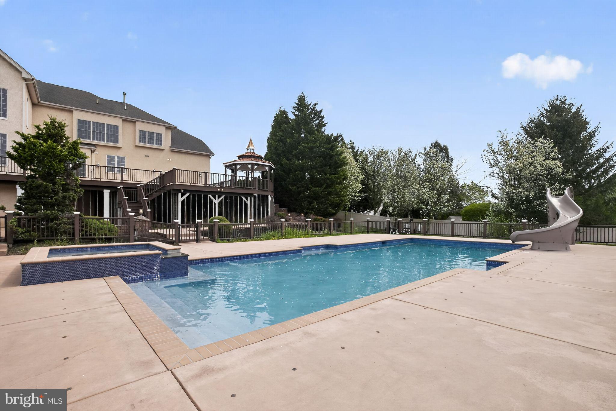 1368 WORTHINGTON COURT