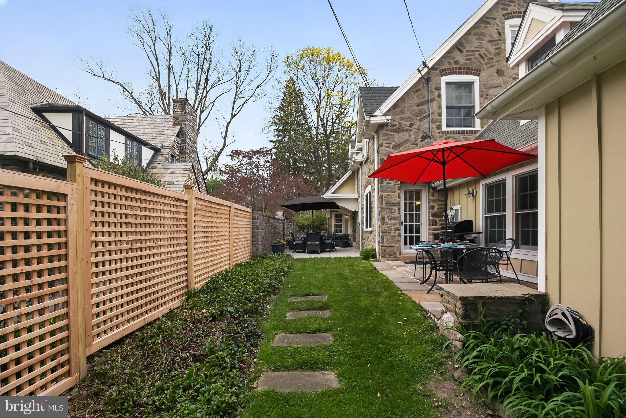 221 N BENT ROAD