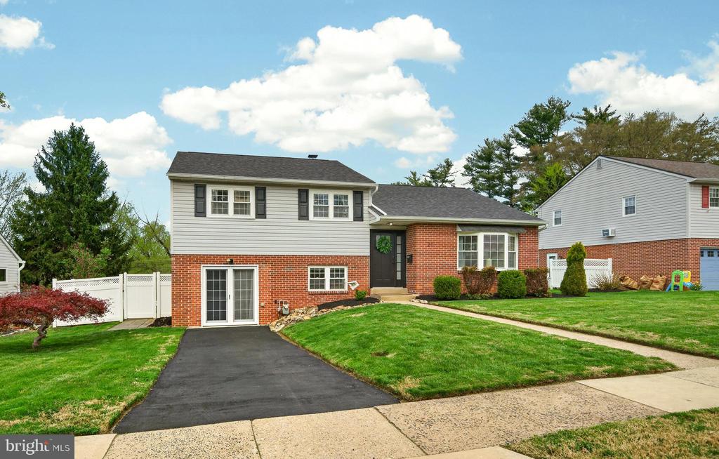 21 RED OAK ROAD