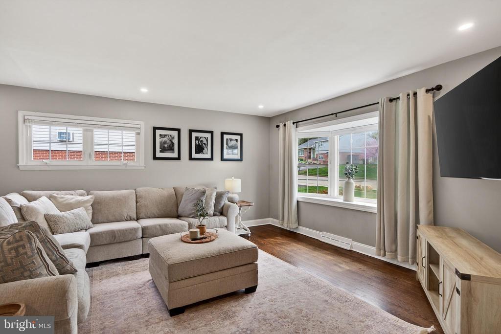 21 RED OAK ROAD