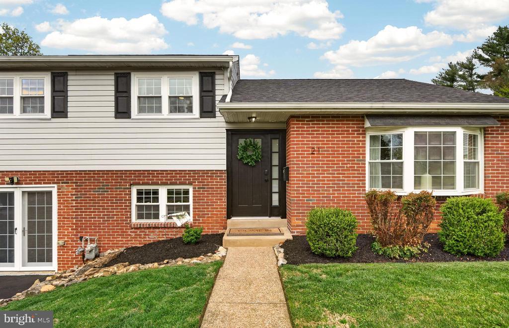 21 RED OAK ROAD