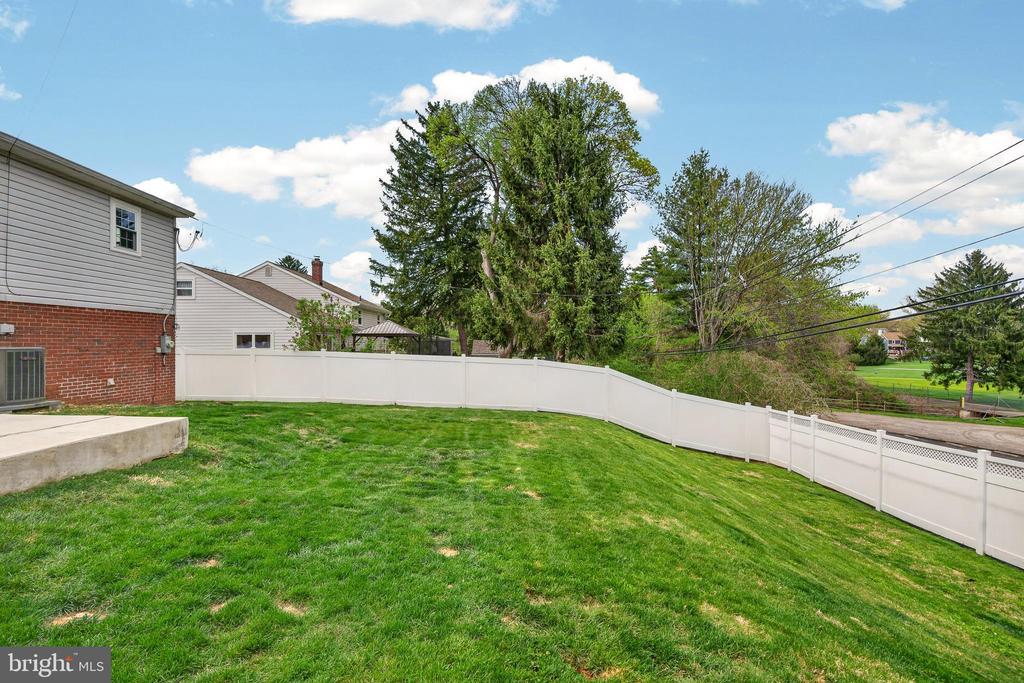 21 RED OAK ROAD
