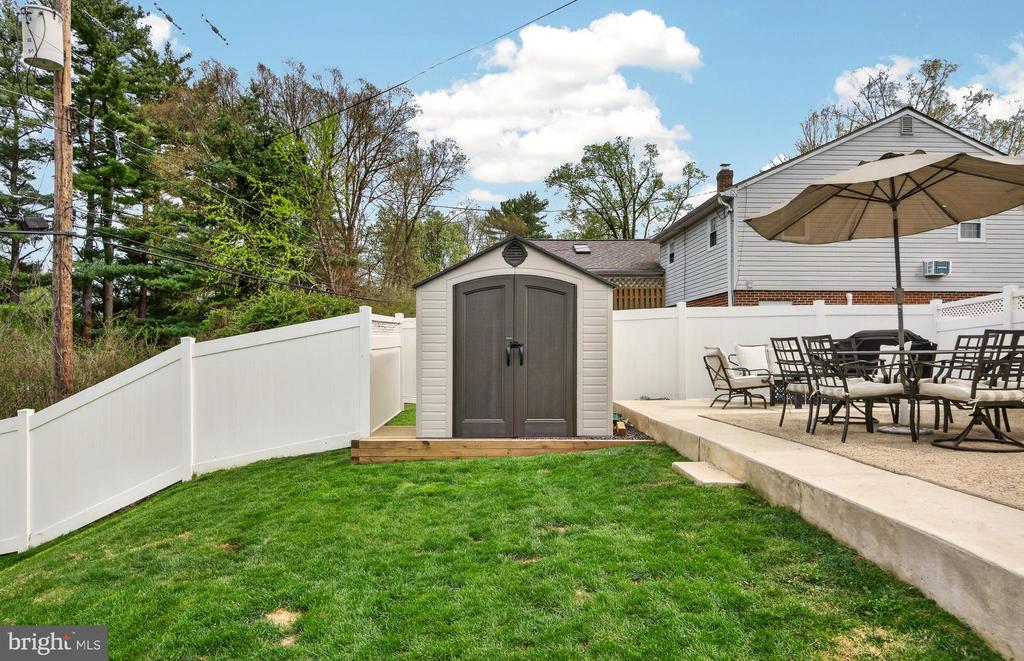 21 RED OAK ROAD