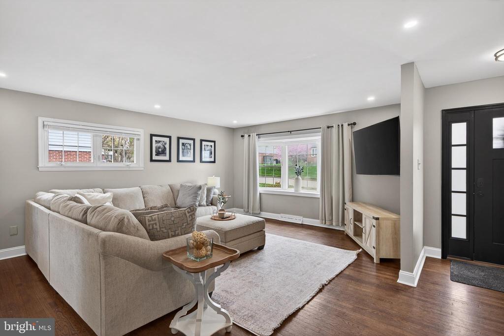 21 RED OAK ROAD