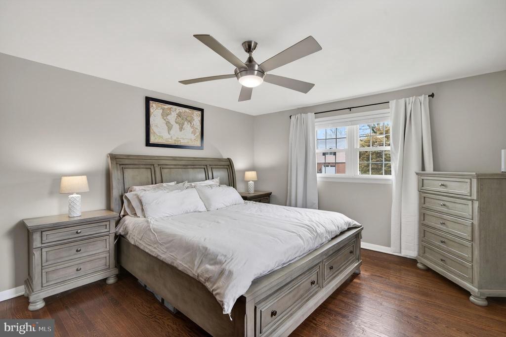 21 RED OAK ROAD