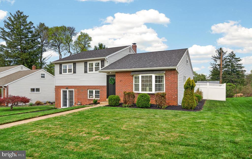 21 RED OAK ROAD