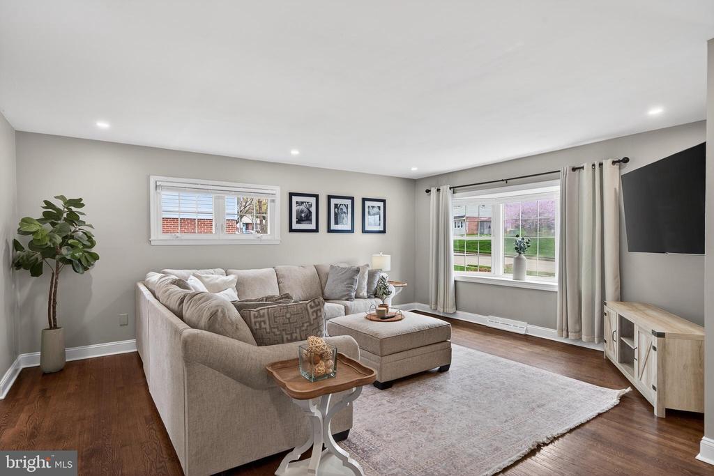 21 RED OAK ROAD
