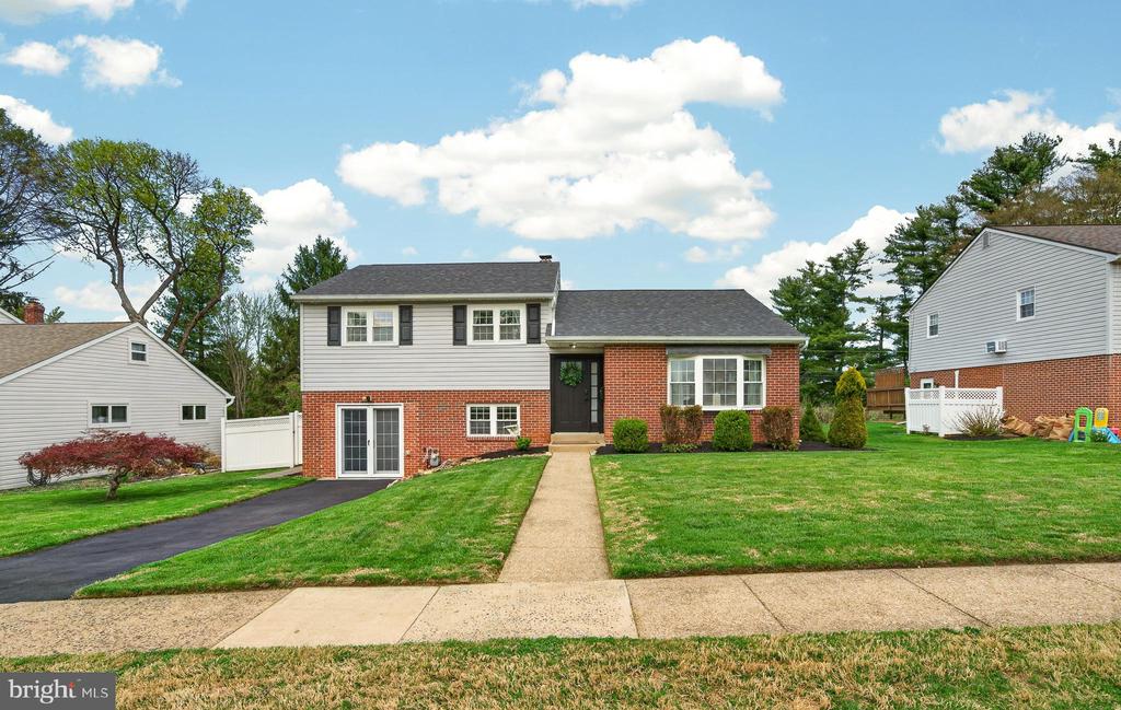 21 RED OAK ROAD
