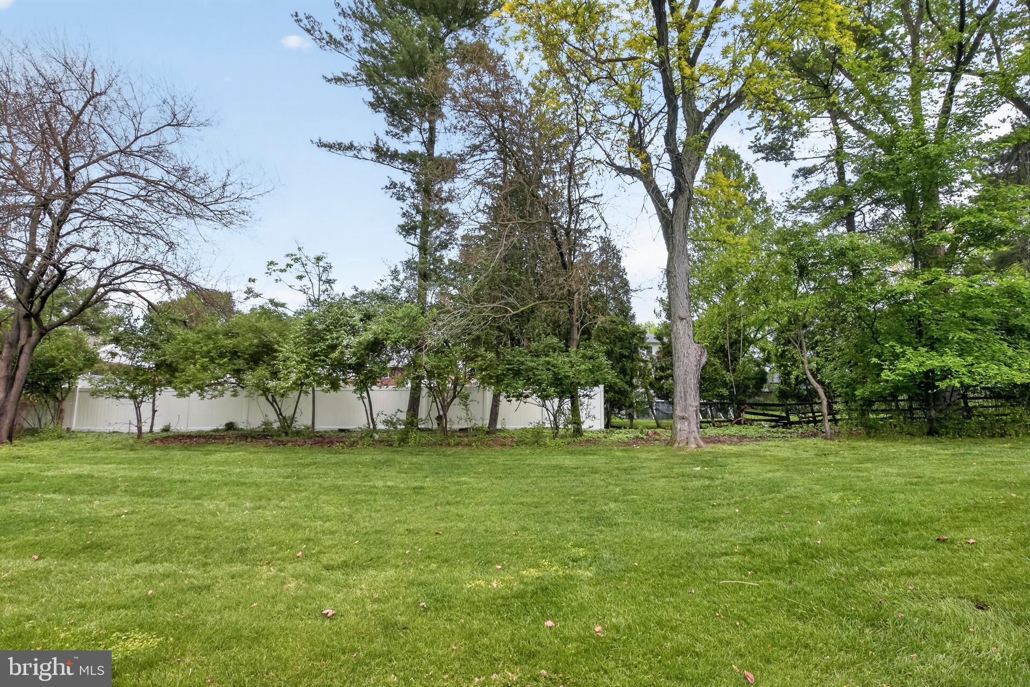 1005 QUILL LANE