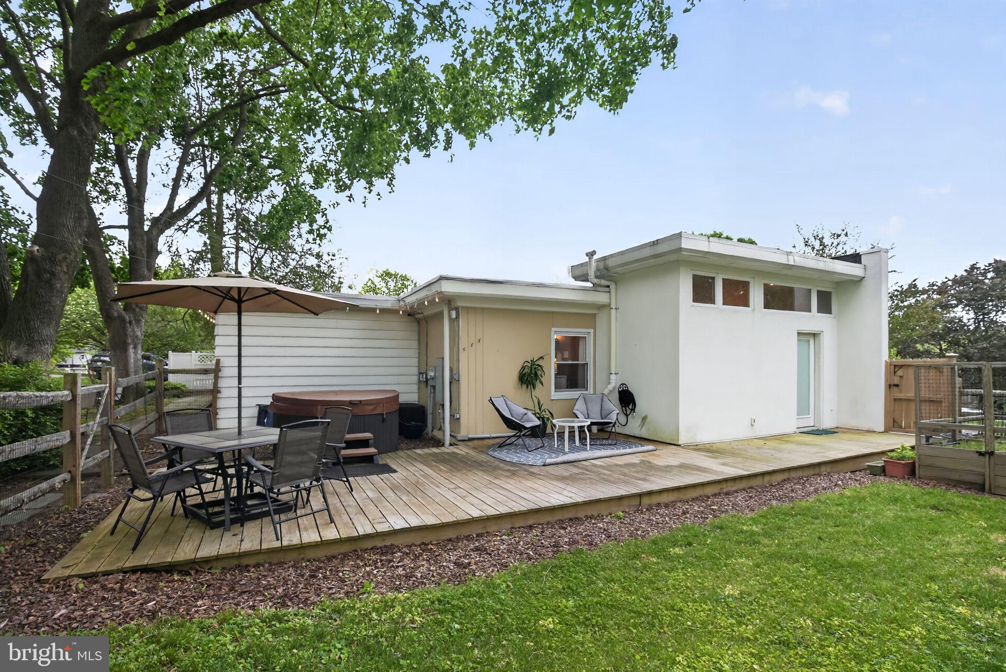 8309 MACARTHUR ROAD