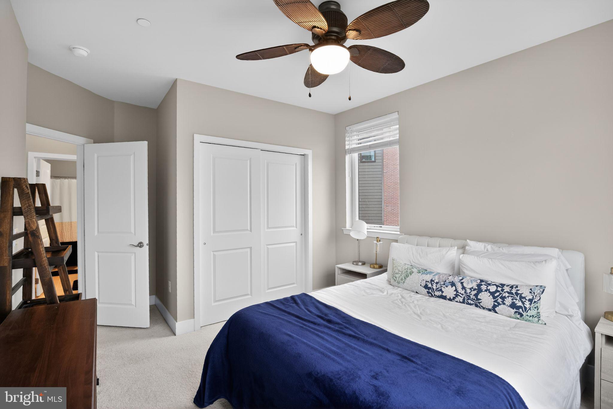 305 LAKEVIEW COURT BLDG 300