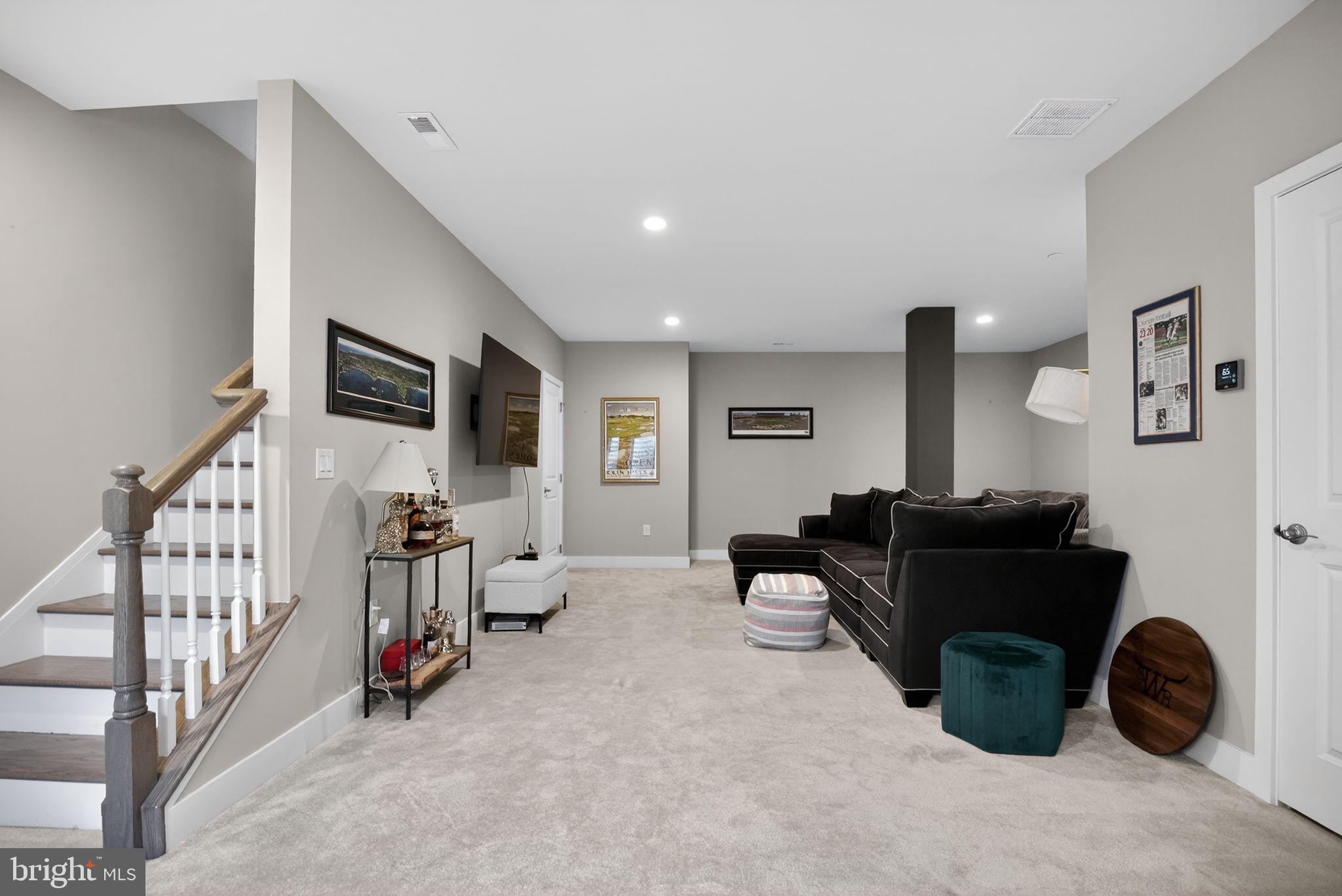 305 LAKEVIEW COURT BLDG 300