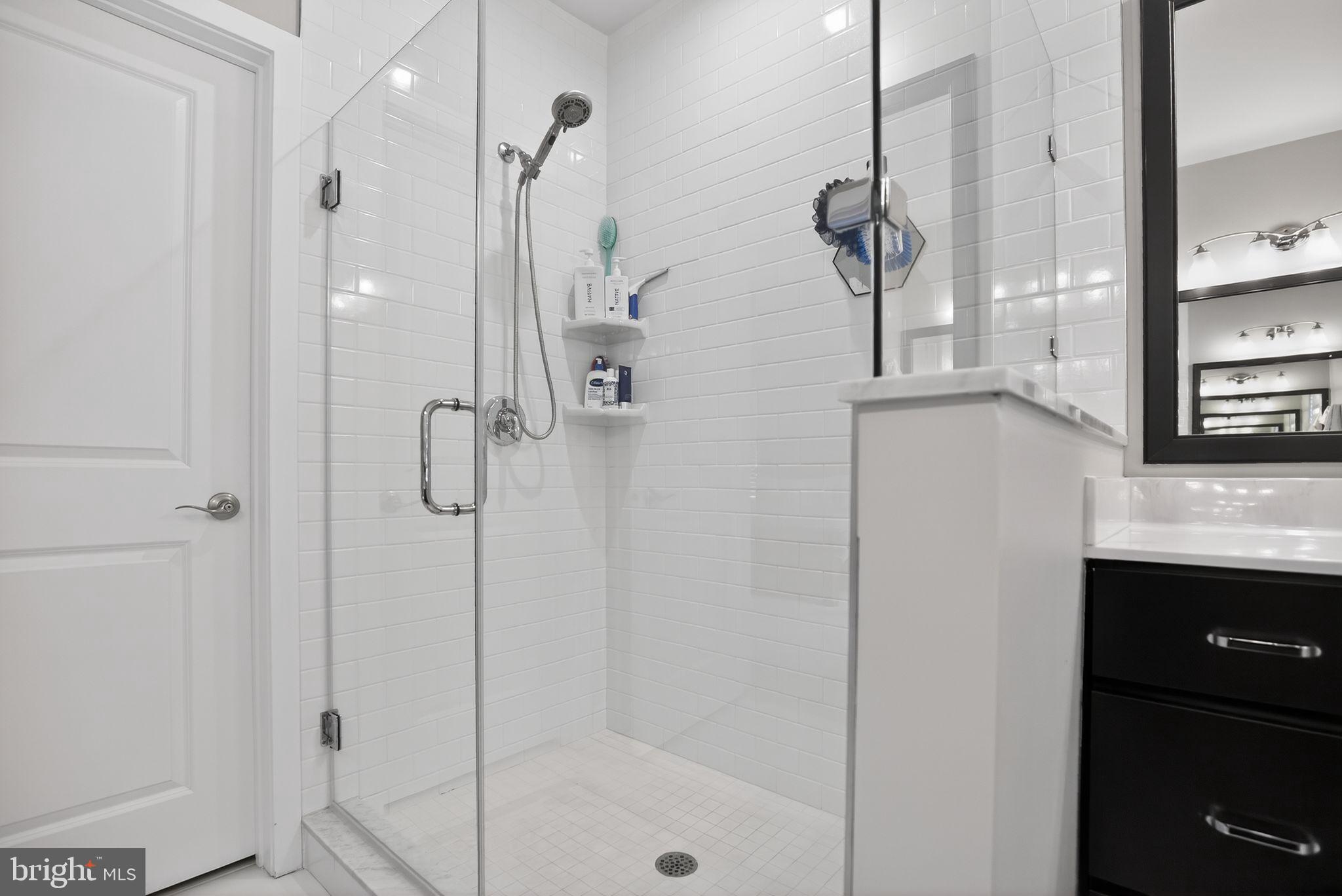 305 LAKEVIEW COURT BLDG 300