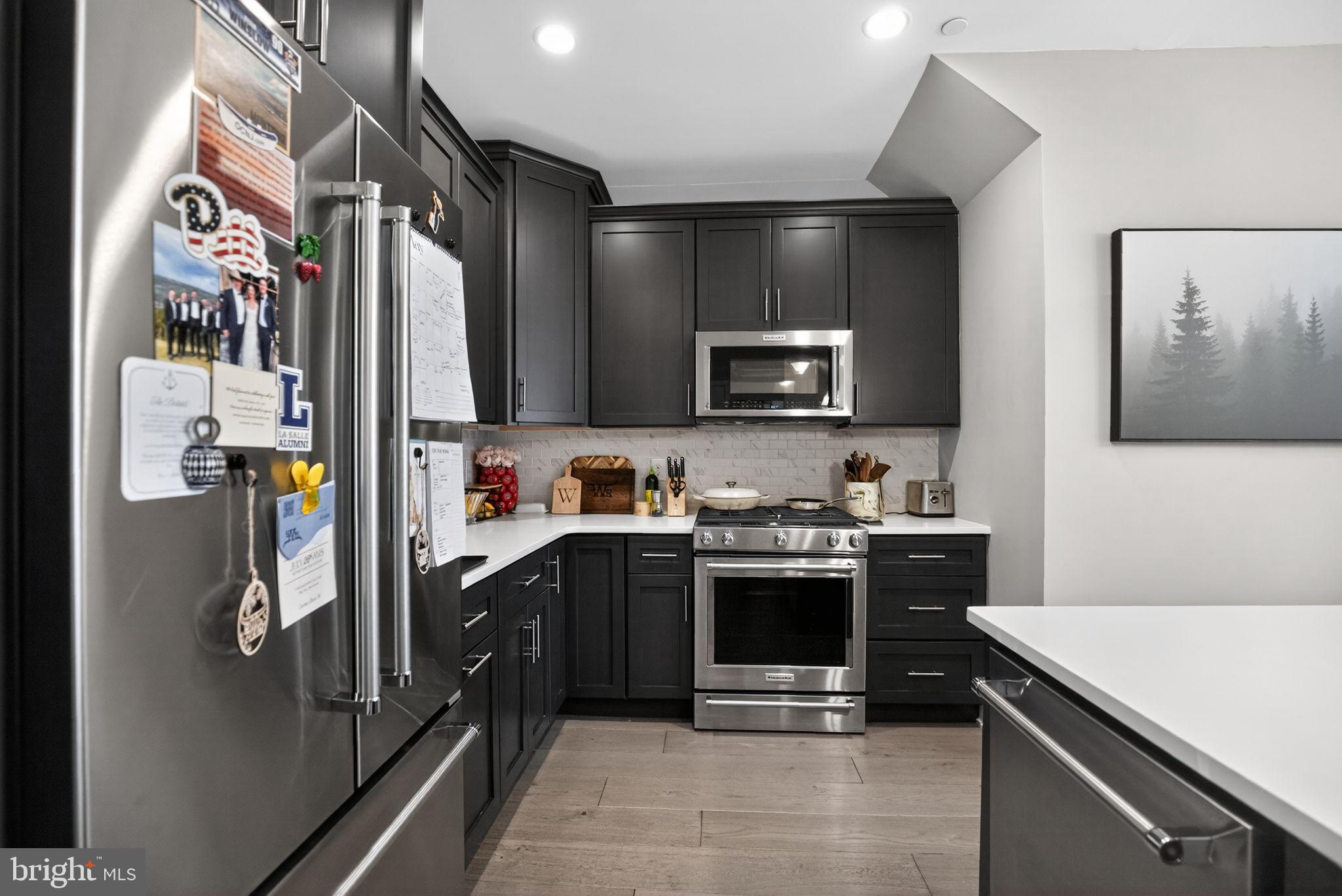 305 LAKEVIEW COURT BLDG 300