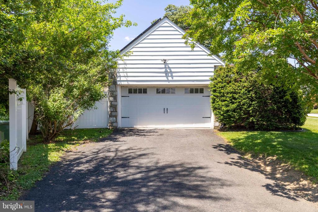 116 ROBERTS AVENUE
