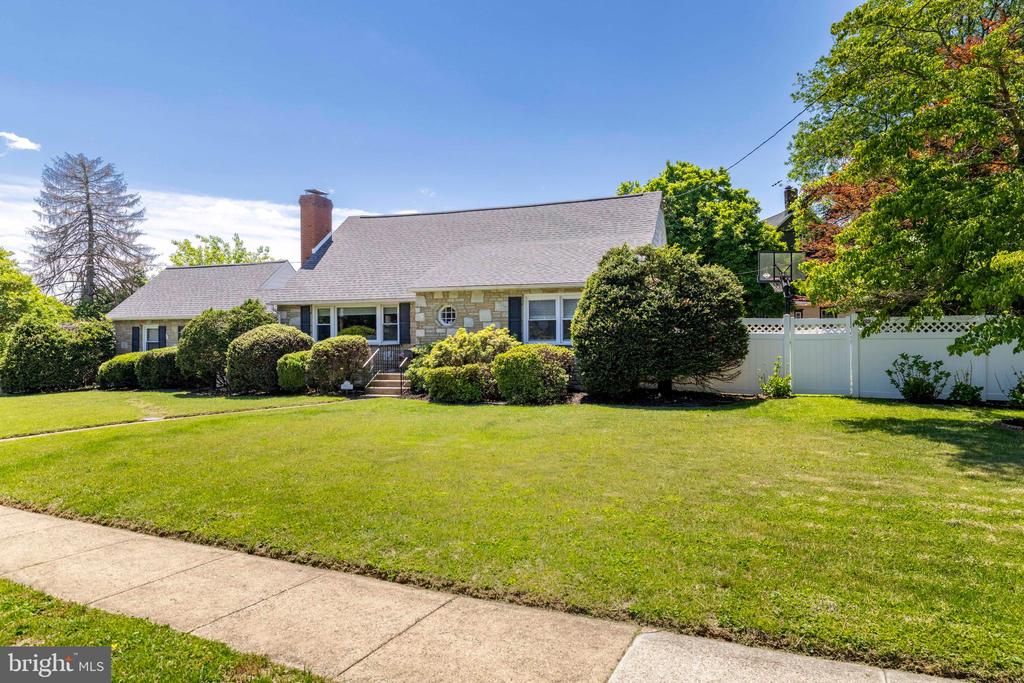 116 ROBERTS AVENUE