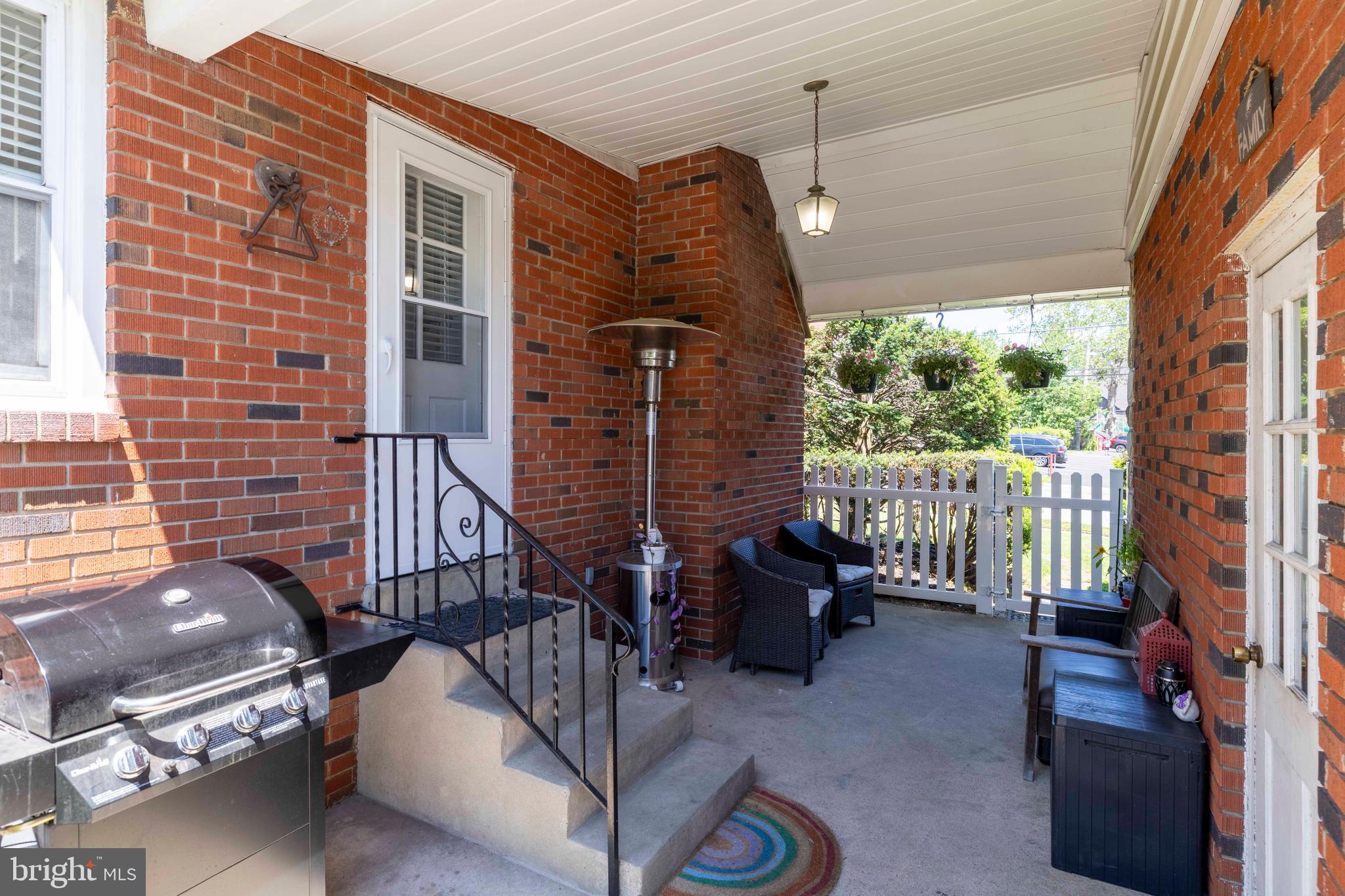 116 ROBERTS AVENUE