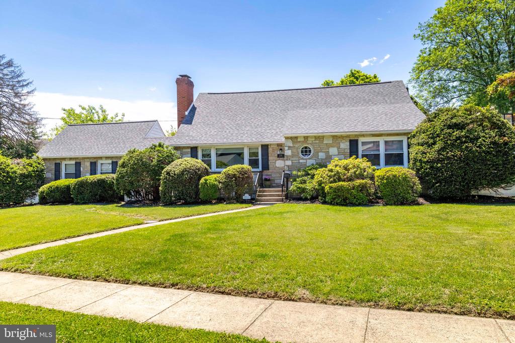 116 ROBERTS AVENUE