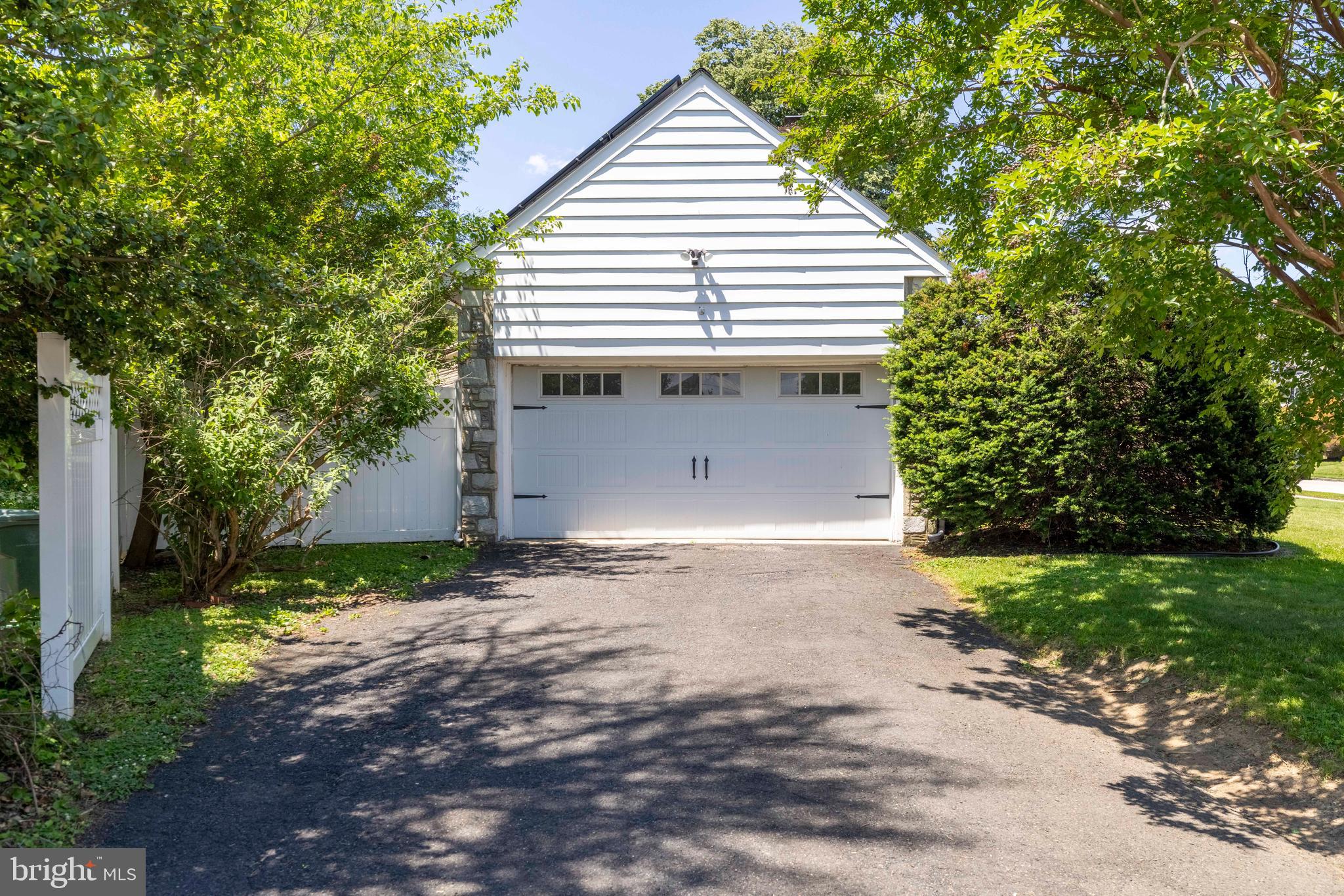 116 ROBERTS AVENUE
