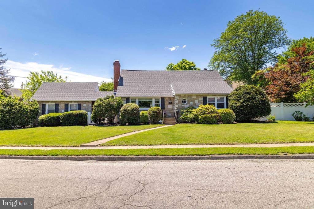 116 ROBERTS AVENUE