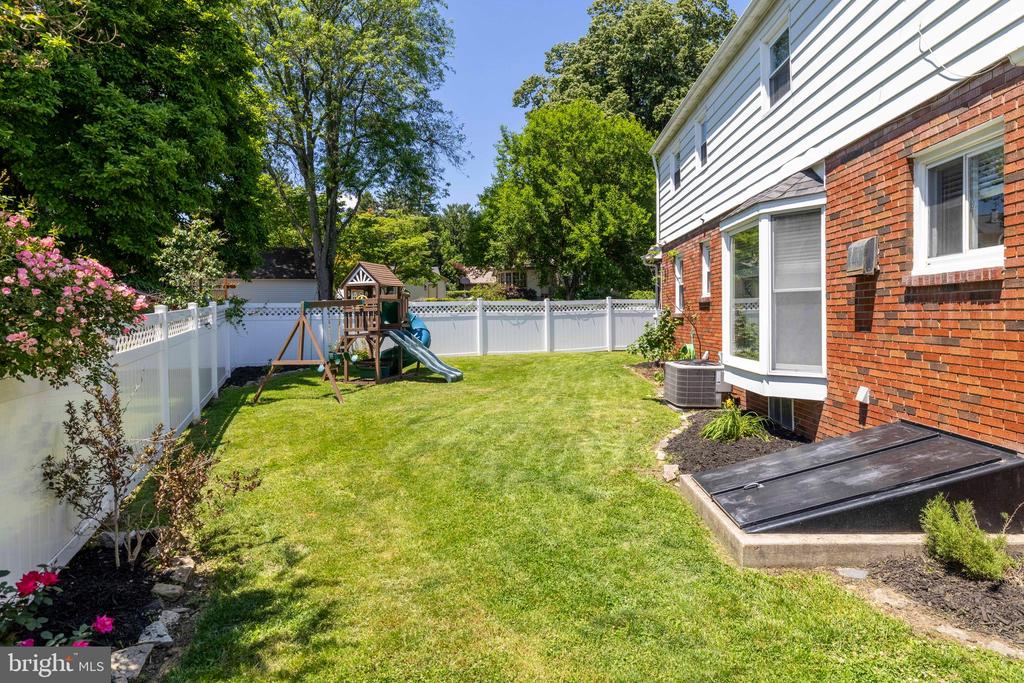 116 ROBERTS AVENUE