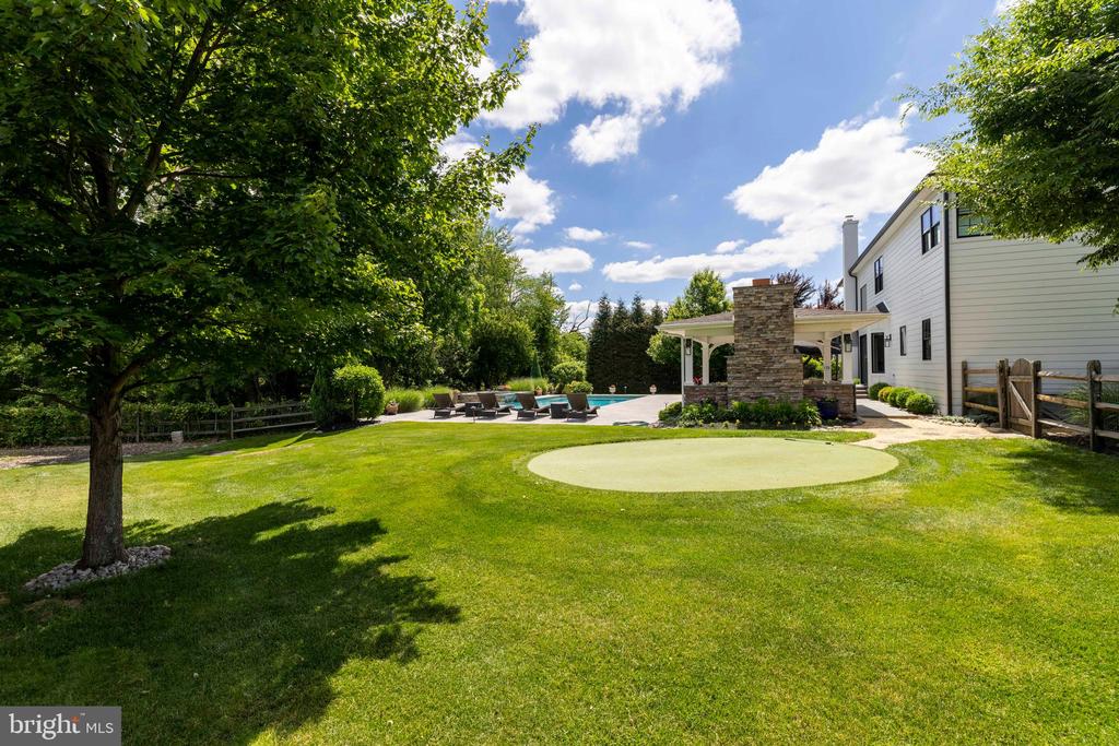 1365 LANDIS DRIVE