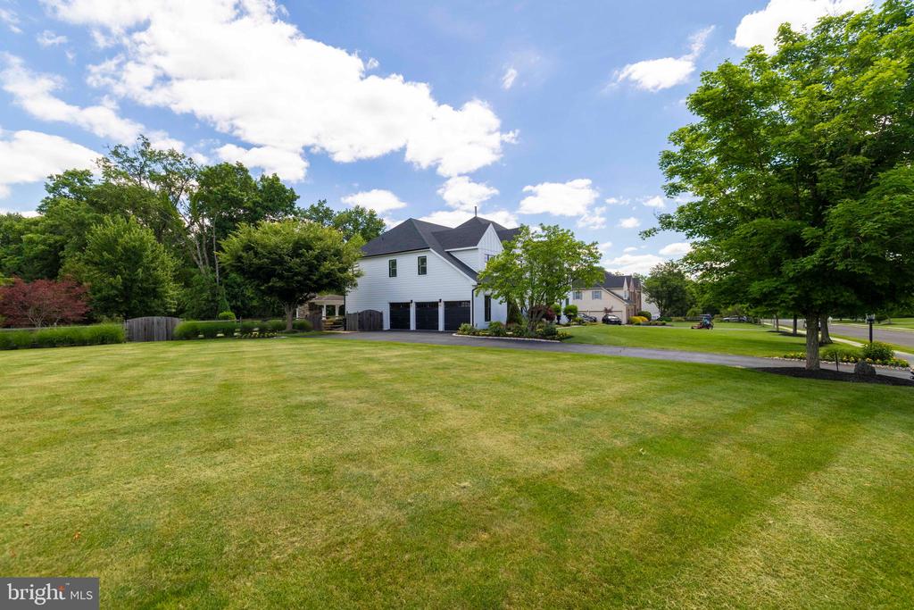 1365 LANDIS DRIVE