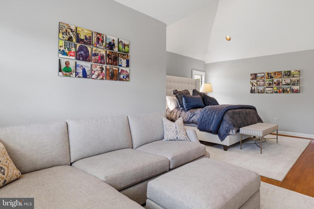 1365 LANDIS DRIVE